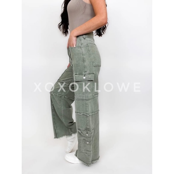 POL Retro 90s Relaxed Fit Cargo Pants - Picture 7 of 16